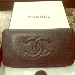 Chanel Caviar Ziparound Wallet